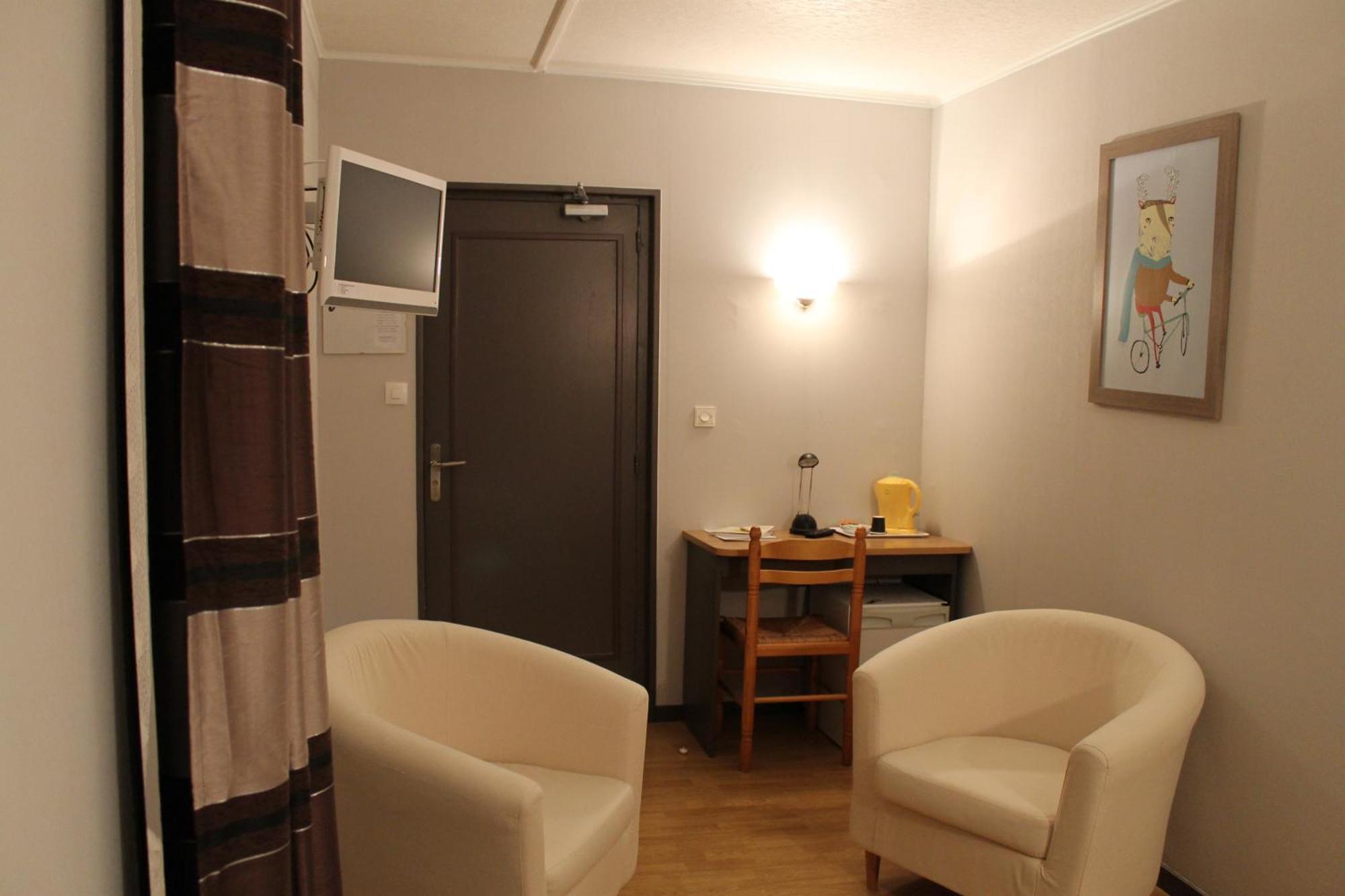 Hotel Les Alpes Алвар Стая снимка
