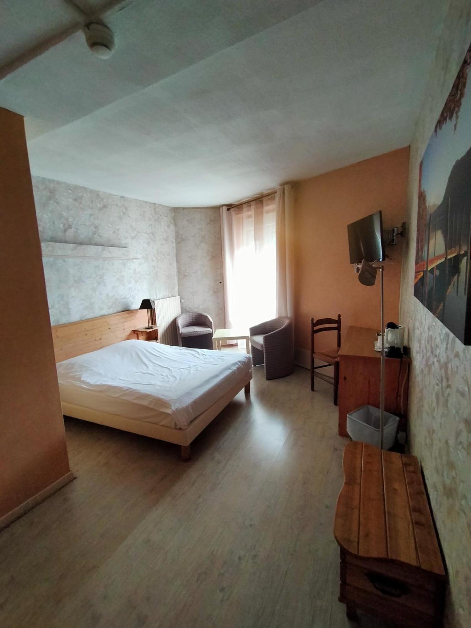 Hotel Les Alpes Алвар Стая снимка