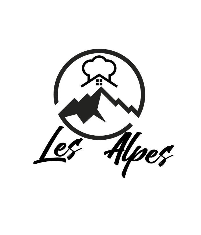 Hotel Les Alpes Алвар Екстериор снимка